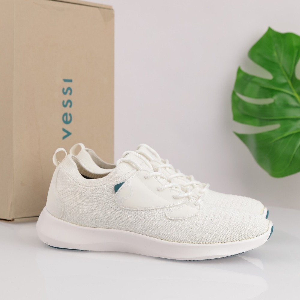 Vessi Womens Everyday Move Sneakers Size 9 Waterproof Polar White Lace Up Shoes